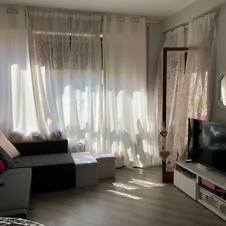 Mia'S *